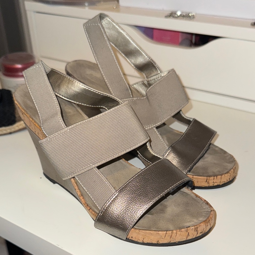Stylish Metallic Wedge Sandals